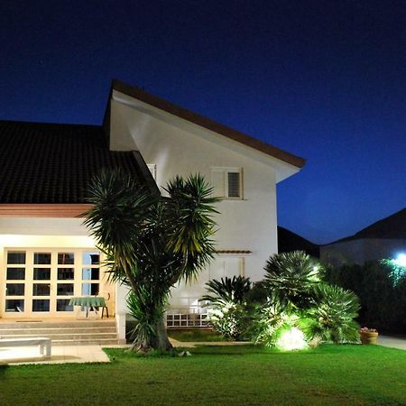 Villa Ginevra มอนเดลโล ภายนอก รูปภาพ