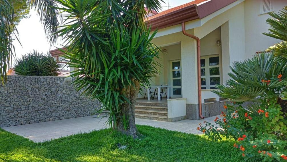 Villa Ginevra มอนเดลโล ภายนอก รูปภาพ